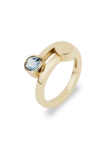 Fiona Kerr Jewellery | 9ct Yellow Gold Ring with Blue Topaz